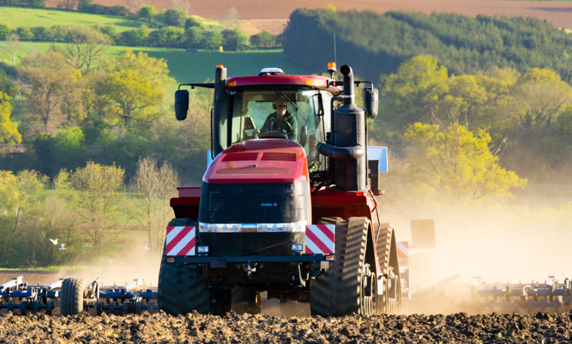 Case Quadtrac 580 & 12m Kockerling Cultivator - Spring seedbed preparation near Lyndon in Rutland.